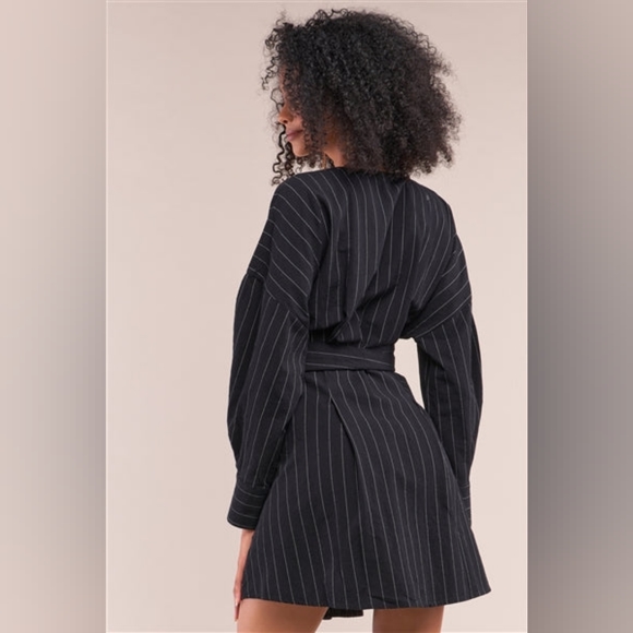 WRAP IT UP DRESS - Picture 3 of 3